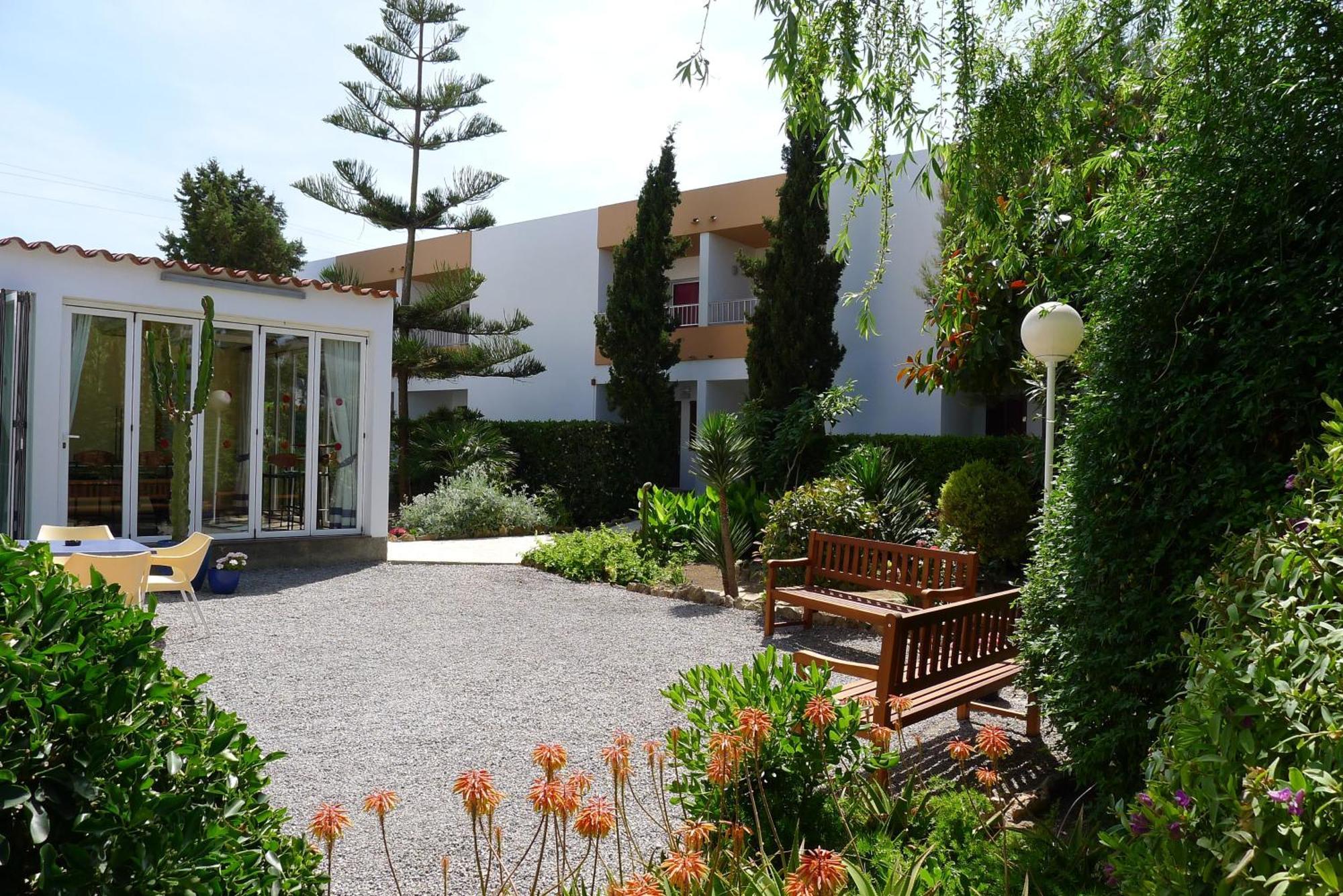 Apartamentos Zodiac San Antonio  Exterior foto